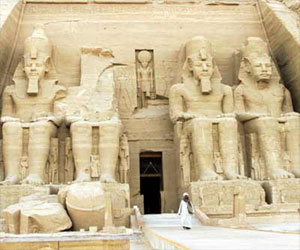   مصر اليوم - محافظ الأقصر: نسعى إلى إقامة بورصة سياحية عالمية في المدينة