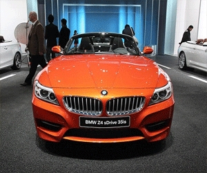   مصر اليوم - BMW Z4  تكشف عن ملامحها الجديدة في ديترويت