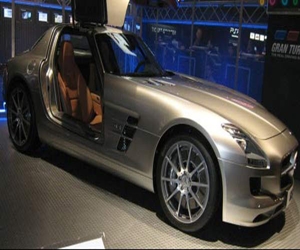   مصر اليوم - مرسيدس بنز sls amg gt حصان جامح على الطرق السريعة