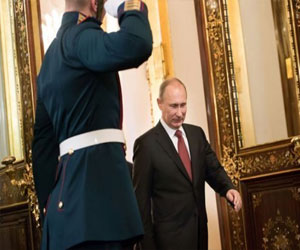   مصر اليوم - بوتين ما زال يملك شعبية في روسيا بعد عام على انتخابه رئيسًا