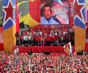   مصر اليوم - مادورو وكابريليس يقدمان ترشيحهما للرئاسة وحشد أحمر في كراكاس