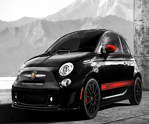   مصر اليوم - فيات تطلق إعلان ذكي في تويتر لسيارتها Abarth 500