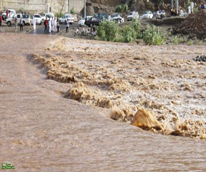   مصر اليوم - هطول أمطار غزيرة على ظهران الجنوب في السعودية