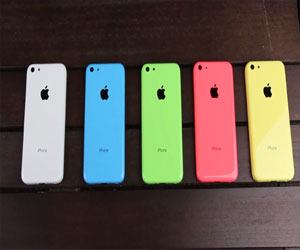   مصر اليوم - فوكسكون تغلق أحد خطوط إنتاج الهاتف iPhone 5C