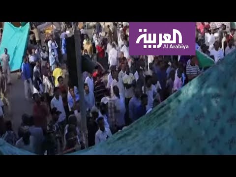 شاهد المدنييون السودانيون يدعون للعصيان المدني والعسكر يريد الحوار