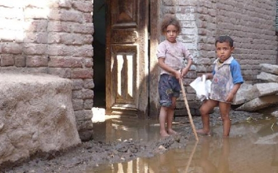   مصر اليوم - غرق 50 منزلا في الغربية لسبب انهيار جسر مصرف