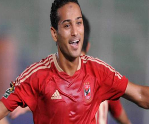   مصر اليوم - لاعب وسط الأهلي وليد سليمان يبدأ التأهيل من إصابة الغضروف