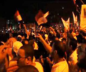   مصر اليوم - توافد المتظاهرين على التحرير استعدادًا لمليونية الجمعة